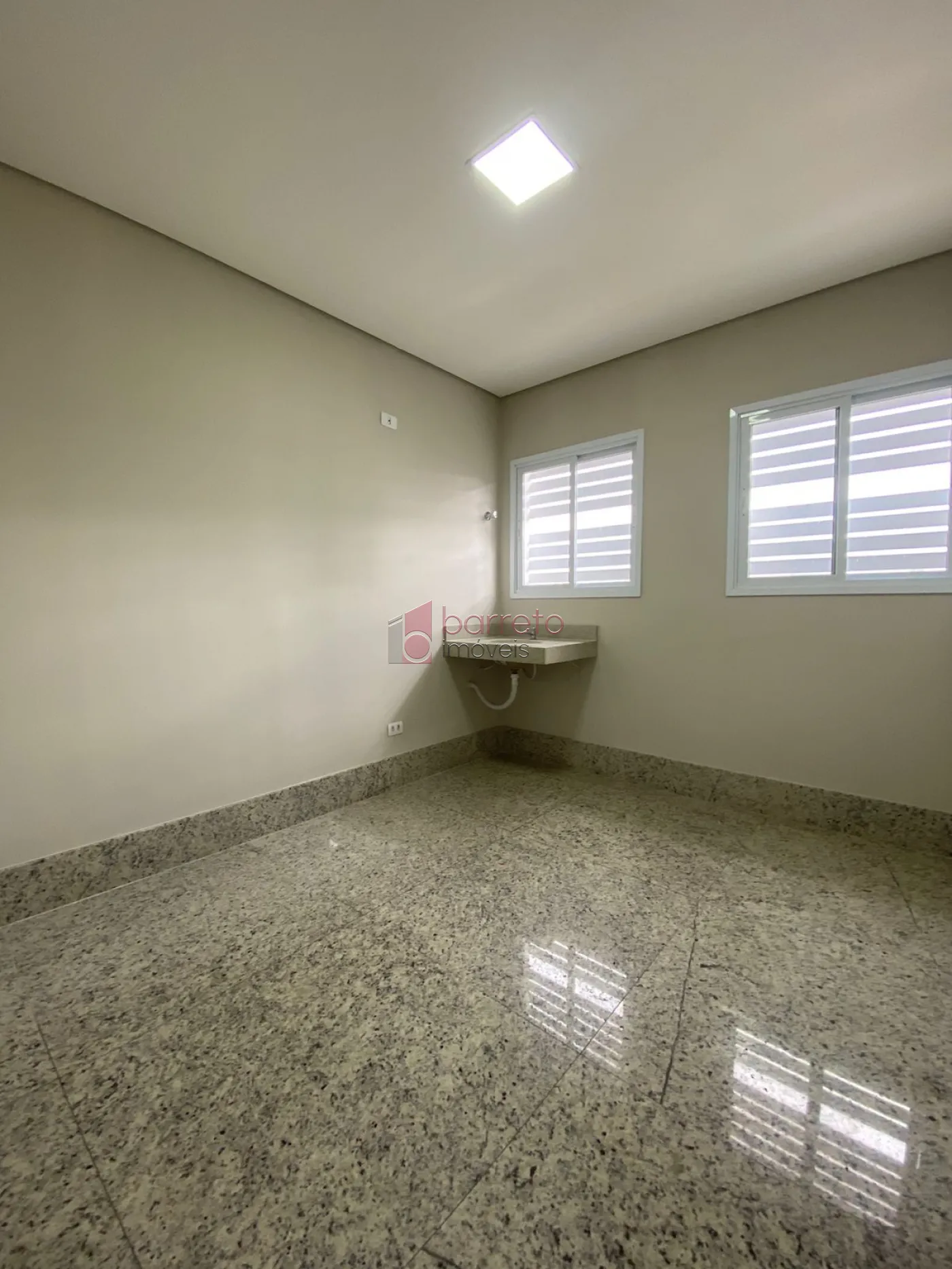 PRÉDIO COMERCIAL PARA VENDA E LOCAÇÃO NO VIANELO – JUNDIAÍ/SP
