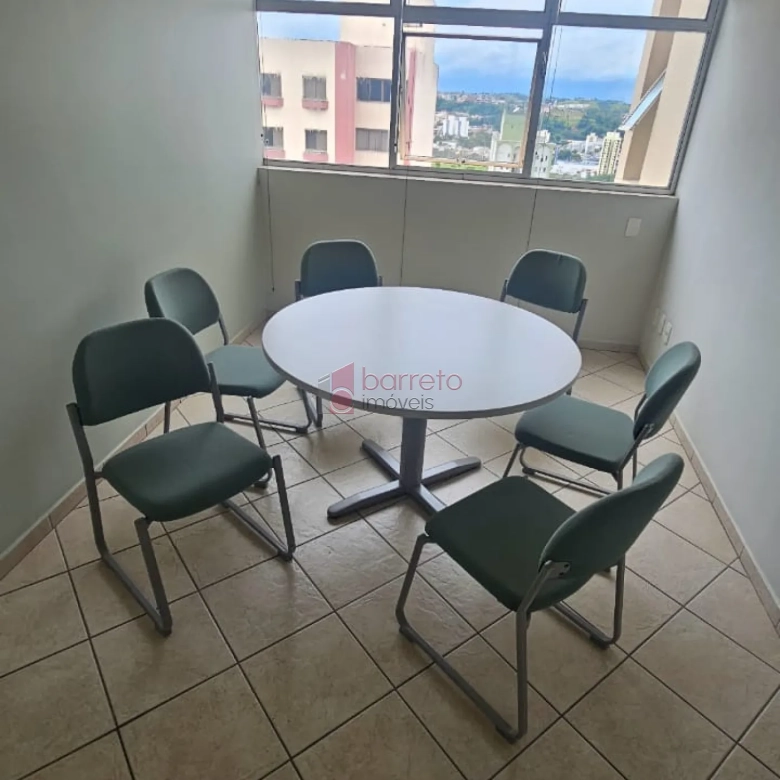 SALA COMERCIAL PARA VENDA E LOCAÇÃO NO EDIFÍCIO PALÁCIO DO COMÉRCIO NO CENTRO – JUNDIAÍ/SP