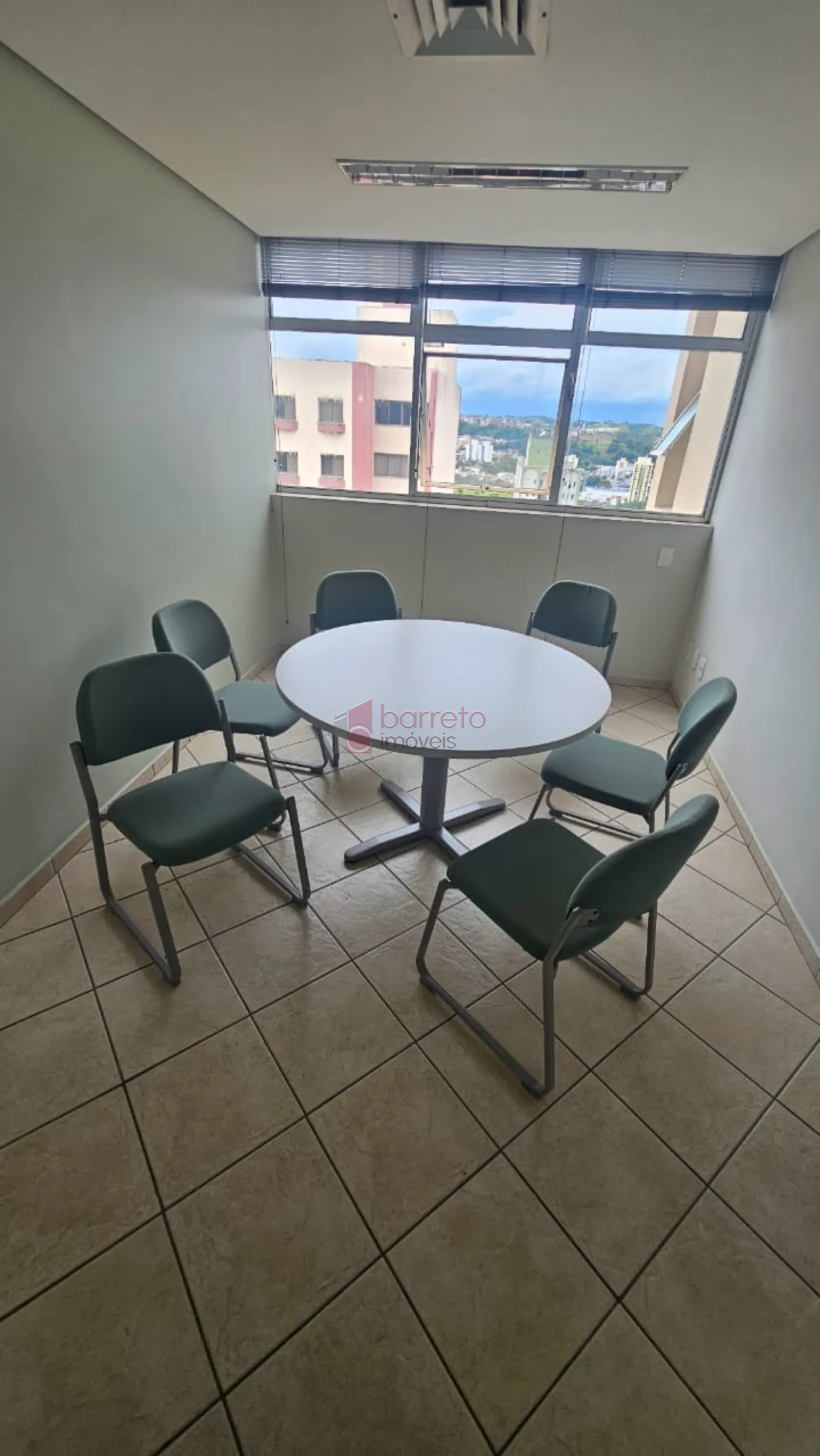 SALA COMERCIAL PARA VENDA E LOCAÇÃO NO EDIFÍCIO PALÁCIO DO COMÉRCIO NO CENTRO – JUNDIAÍ/SP