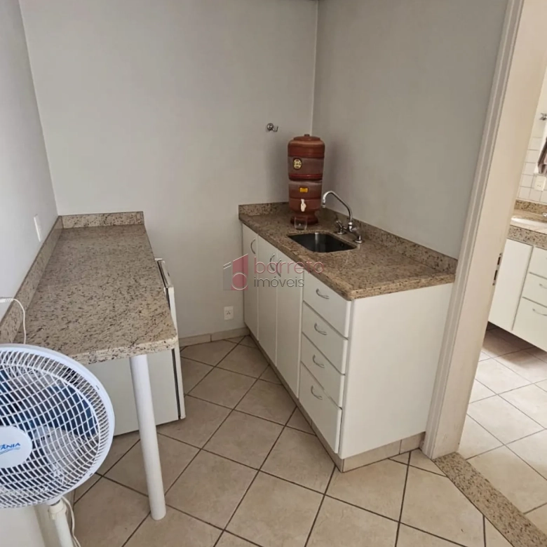 SALA COMERCIAL PARA VENDA E LOCAÇÃO NO EDIFÍCIO PALÁCIO DO COMÉRCIO NO CENTRO – JUNDIAÍ/SP