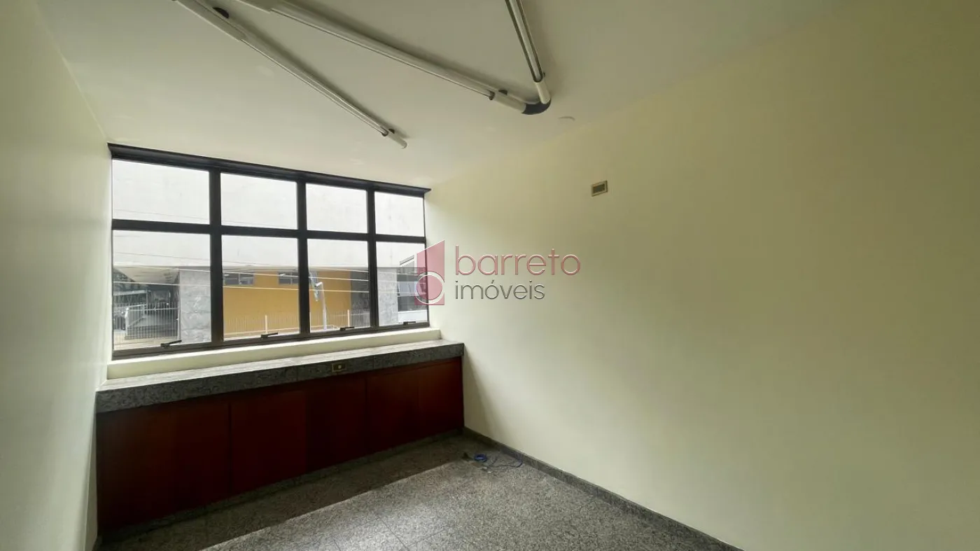 SALA À VENDA NO EDIFÍCIO SANTO IVO – JUNDIAÍ/SP