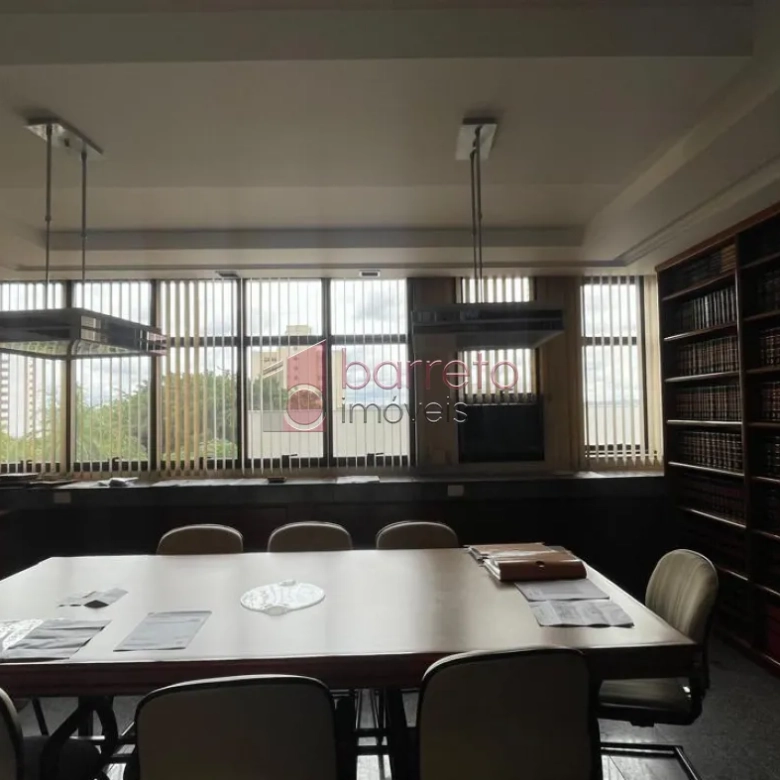 SALA À VENDA NO EDIFÍCIO SANTO IVO – JUNDIAÍ/SP