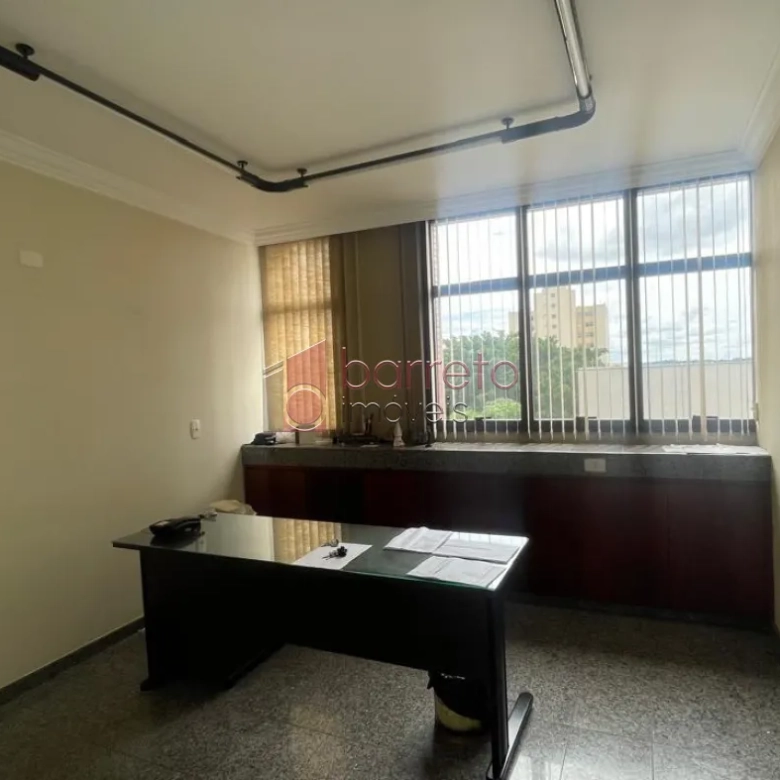 SALA À VENDA NO EDIFÍCIO SANTO IVO – JUNDIAÍ/SP