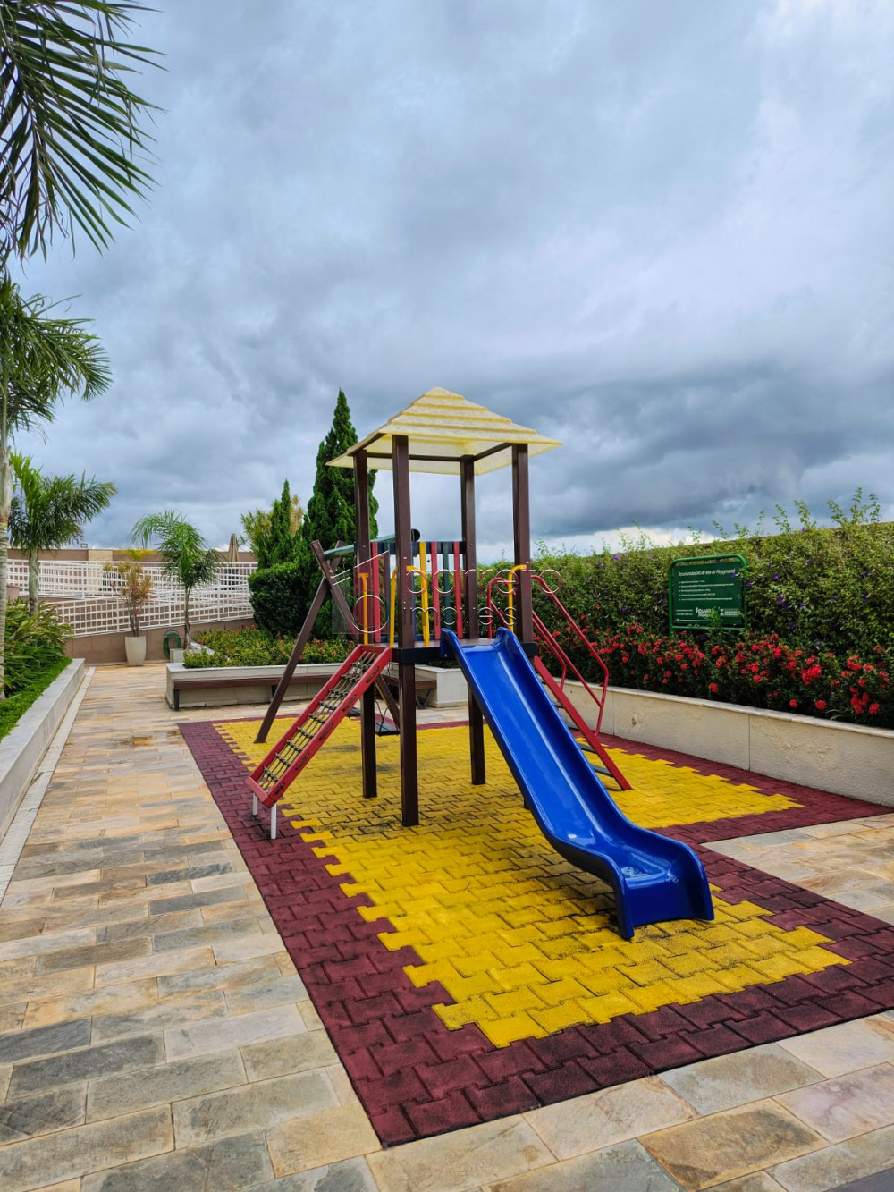 APARTAMENTO À VENDA NO CONDOMÍNIO RESIDENCIAL CONTEMPORÂNEO – JARDIM GUANABARA – JUNDIAÍ/SP
