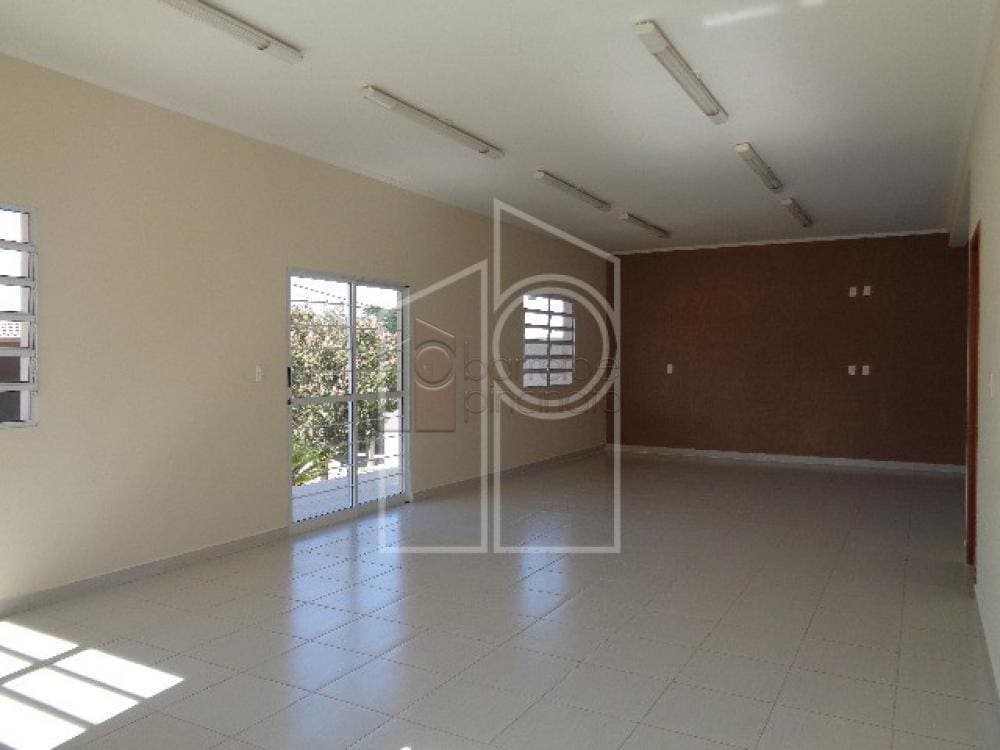 SOBRADO COM 03 DORMITÓRIOS À VENDA NO RESIDENCIAL CASONI EM JUNDIAÍ/SP