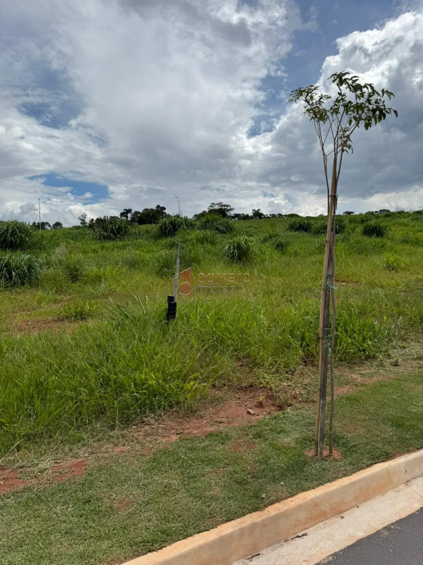 TERRENO À VENDA NO CONDOMÍNIO APPLAUSI VILLAGGIO ENGORDADOURO EM JUNDIAÍ/SP