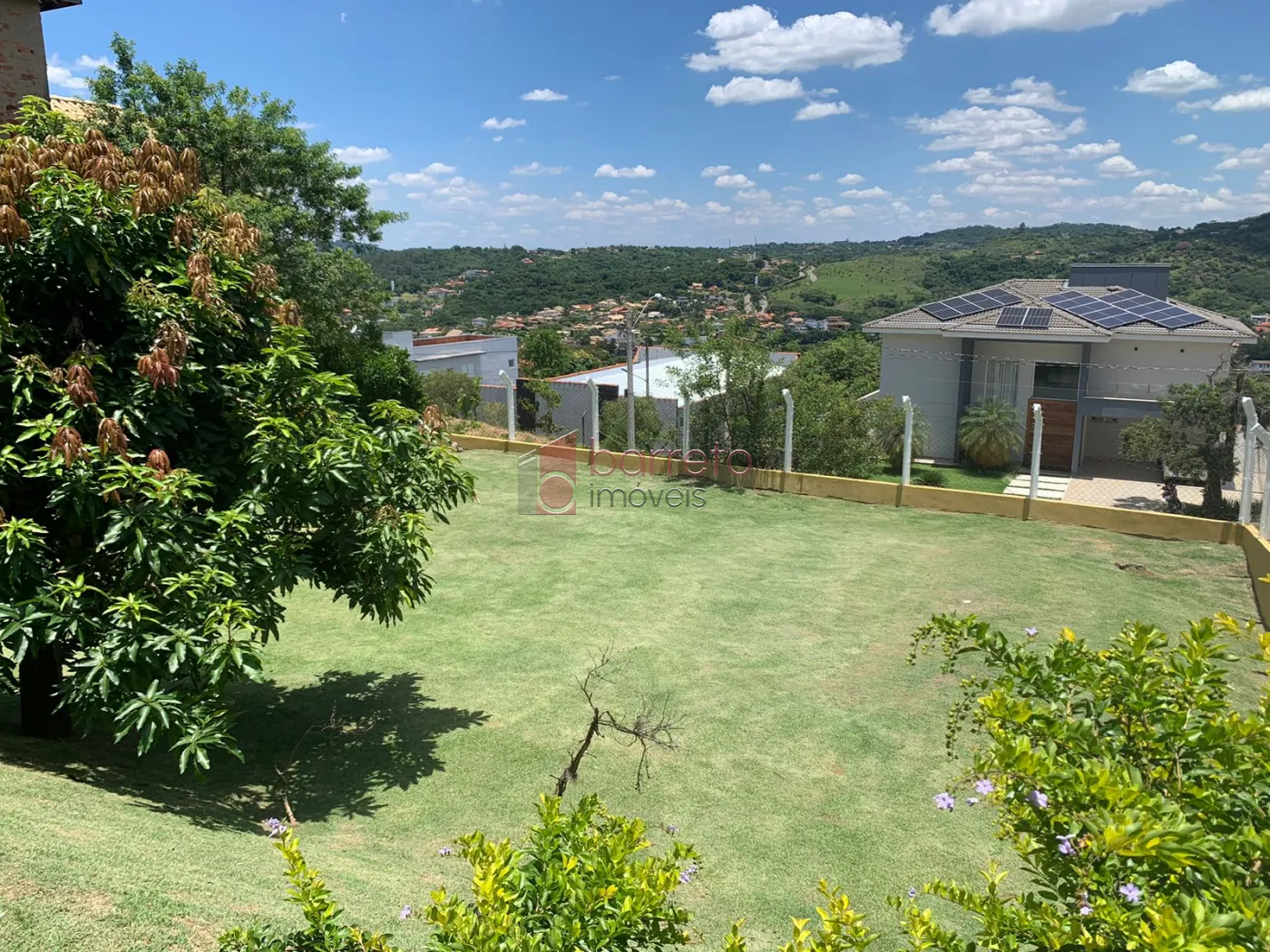 CASA TÉRREA MOBILIADA PARA VENDA E LOCAÇÃO NO CONDOMÍNIO JARDIM DO RIBEIRÃO I – ITUPEVA/SP