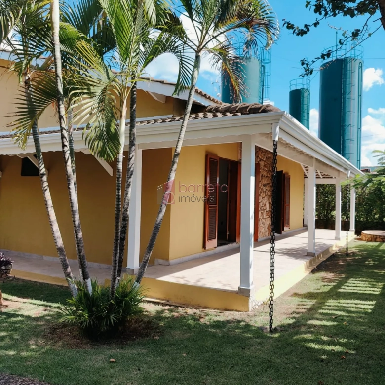 CASA TÉRREA MOBILIADA PARA VENDA E LOCAÇÃO NO CONDOMÍNIO JARDIM DO RIBEIRÃO I – ITUPEVA/SP
