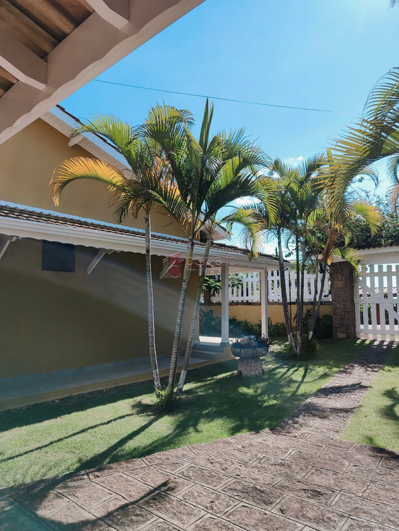 CASA TÉRREA MOBILIADA PARA VENDA E LOCAÇÃO NO CONDOMÍNIO JARDIM DO RIBEIRÃO I – ITUPEVA/SP