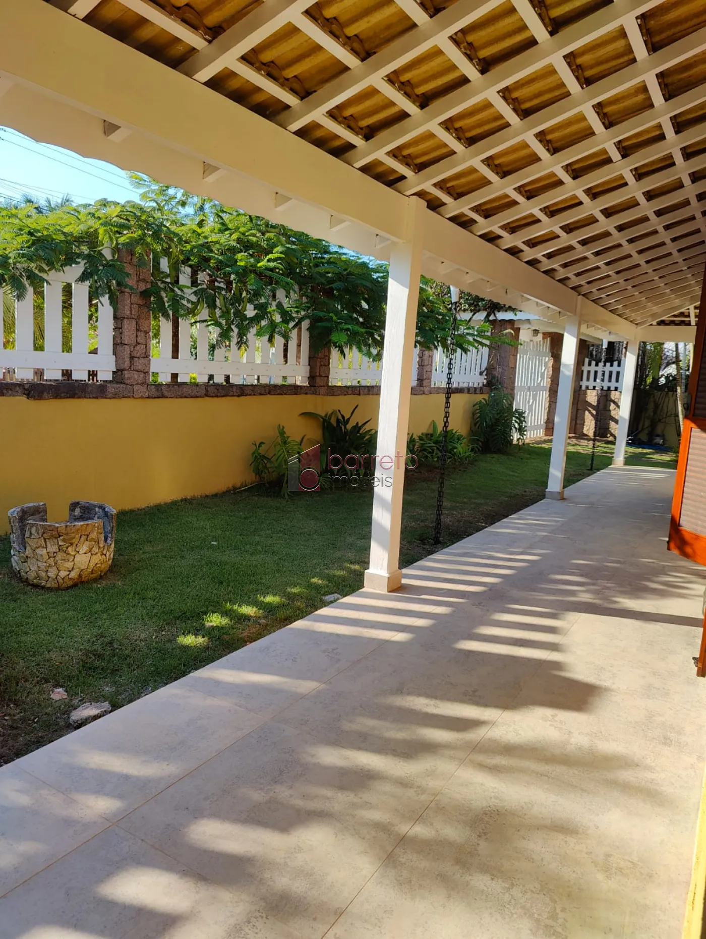 CASA TÉRREA MOBILIADA PARA VENDA E LOCAÇÃO NO CONDOMÍNIO JARDIM DO RIBEIRÃO I – ITUPEVA/SP