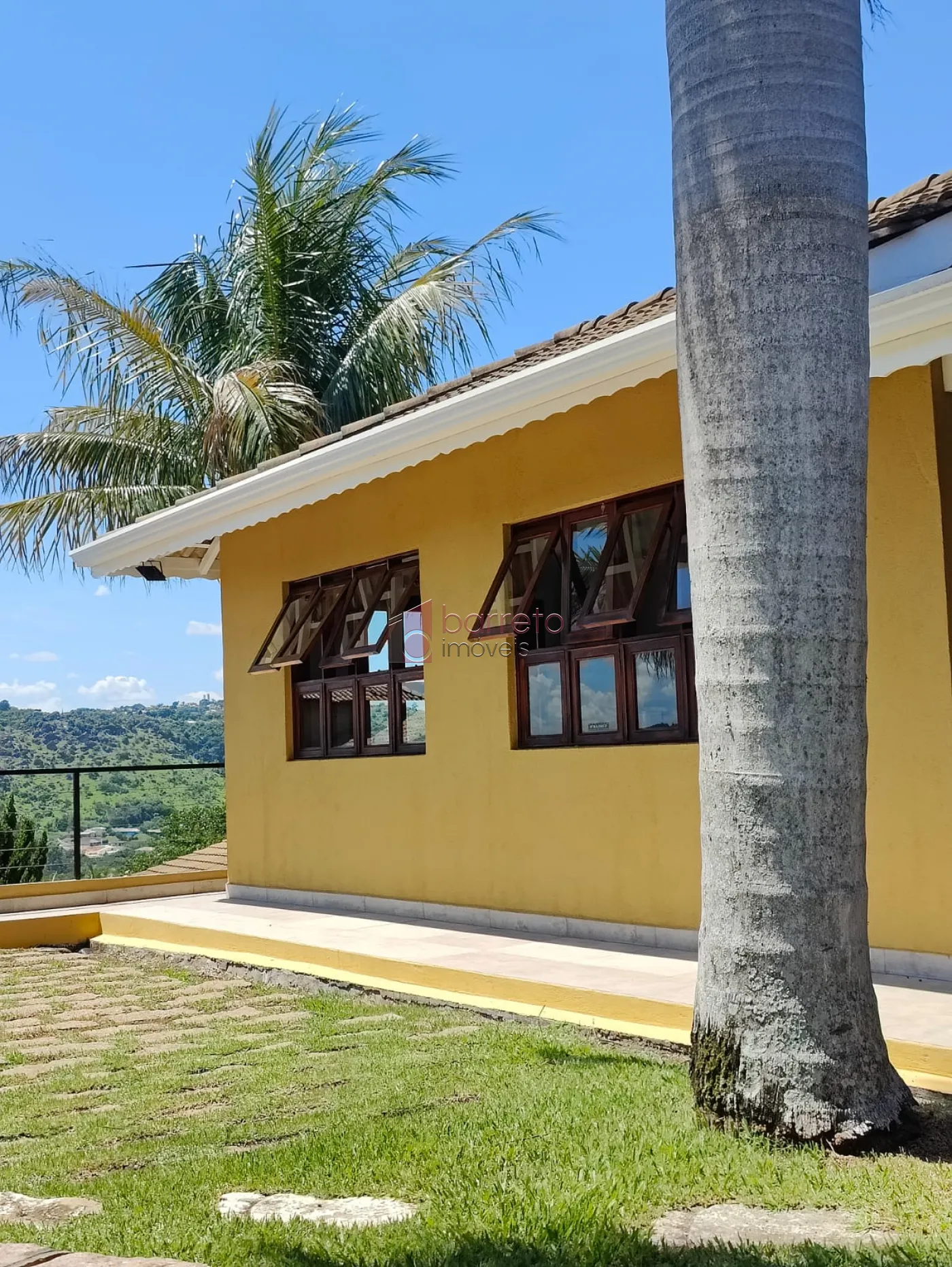 CASA TÉRREA MOBILIADA PARA VENDA E LOCAÇÃO NO CONDOMÍNIO JARDIM DO RIBEIRÃO I – ITUPEVA/SP