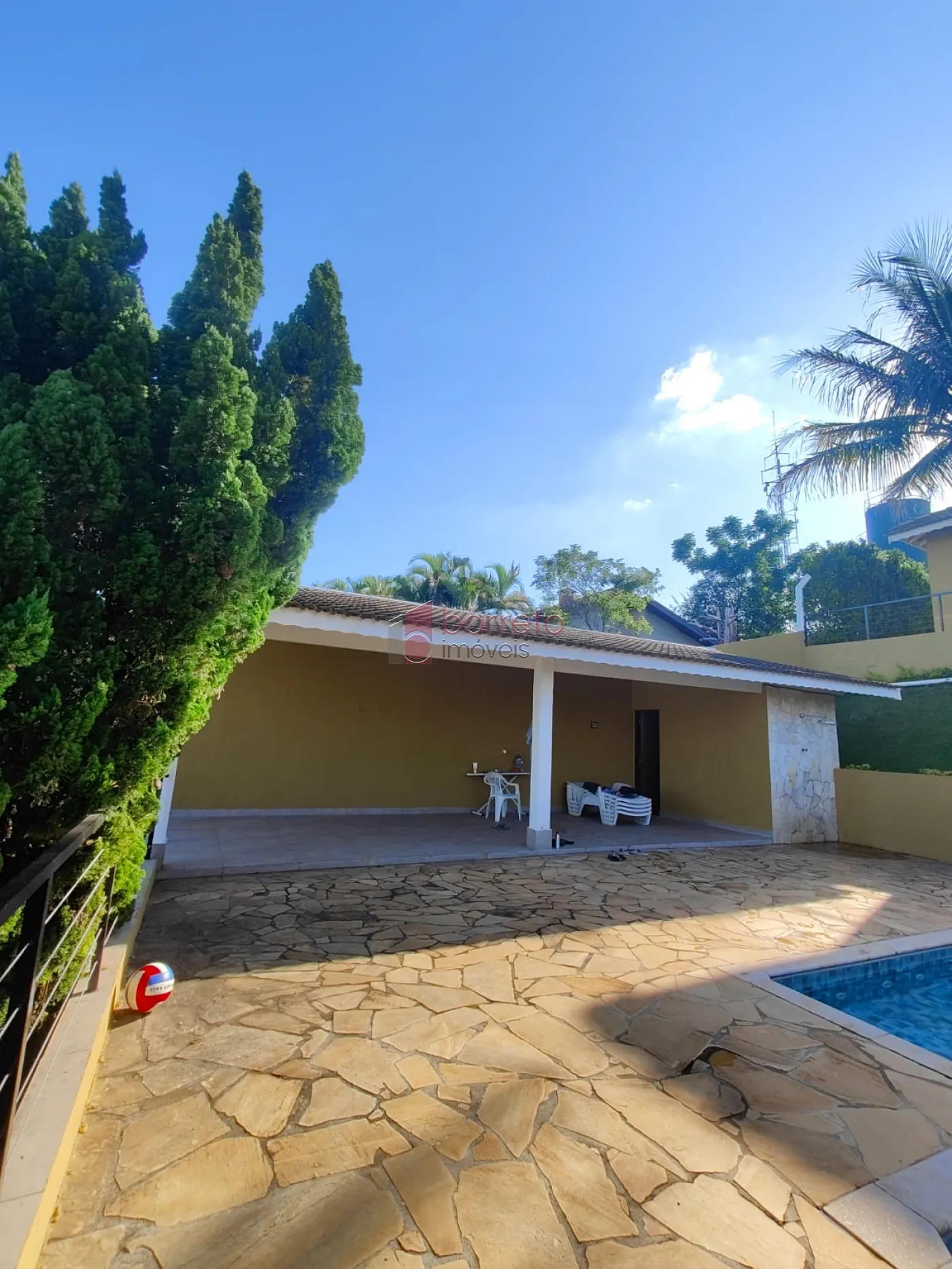 CASA TÉRREA MOBILIADA PARA VENDA E LOCAÇÃO NO CONDOMÍNIO JARDIM DO RIBEIRÃO I – ITUPEVA/SP