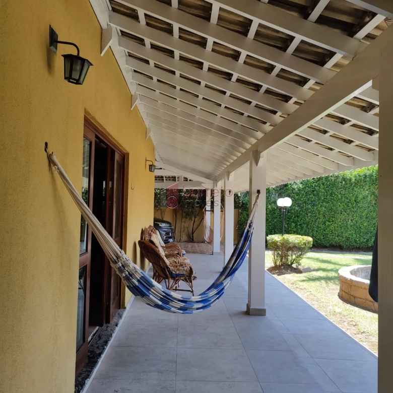 CASA TÉRREA MOBILIADA PARA VENDA E LOCAÇÃO NO CONDOMÍNIO JARDIM DO RIBEIRÃO I – ITUPEVA/SP
