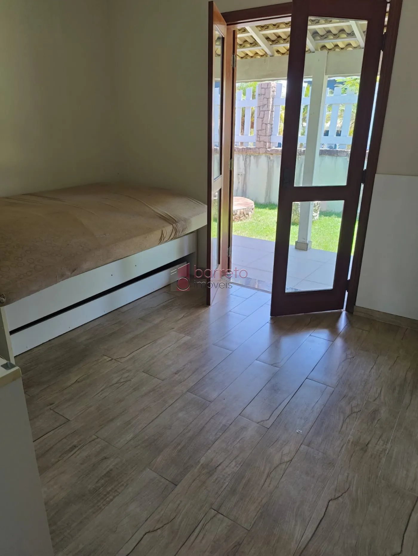 CASA TÉRREA MOBILIADA PARA VENDA E LOCAÇÃO NO CONDOMÍNIO JARDIM DO RIBEIRÃO I – ITUPEVA/SP
