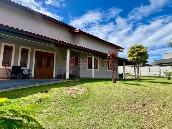 CASA TÉRREA À VENDA NO CONDOMÍNIO RESIDENCIAL MONTES CLAROS EM ITUPEVA/SP