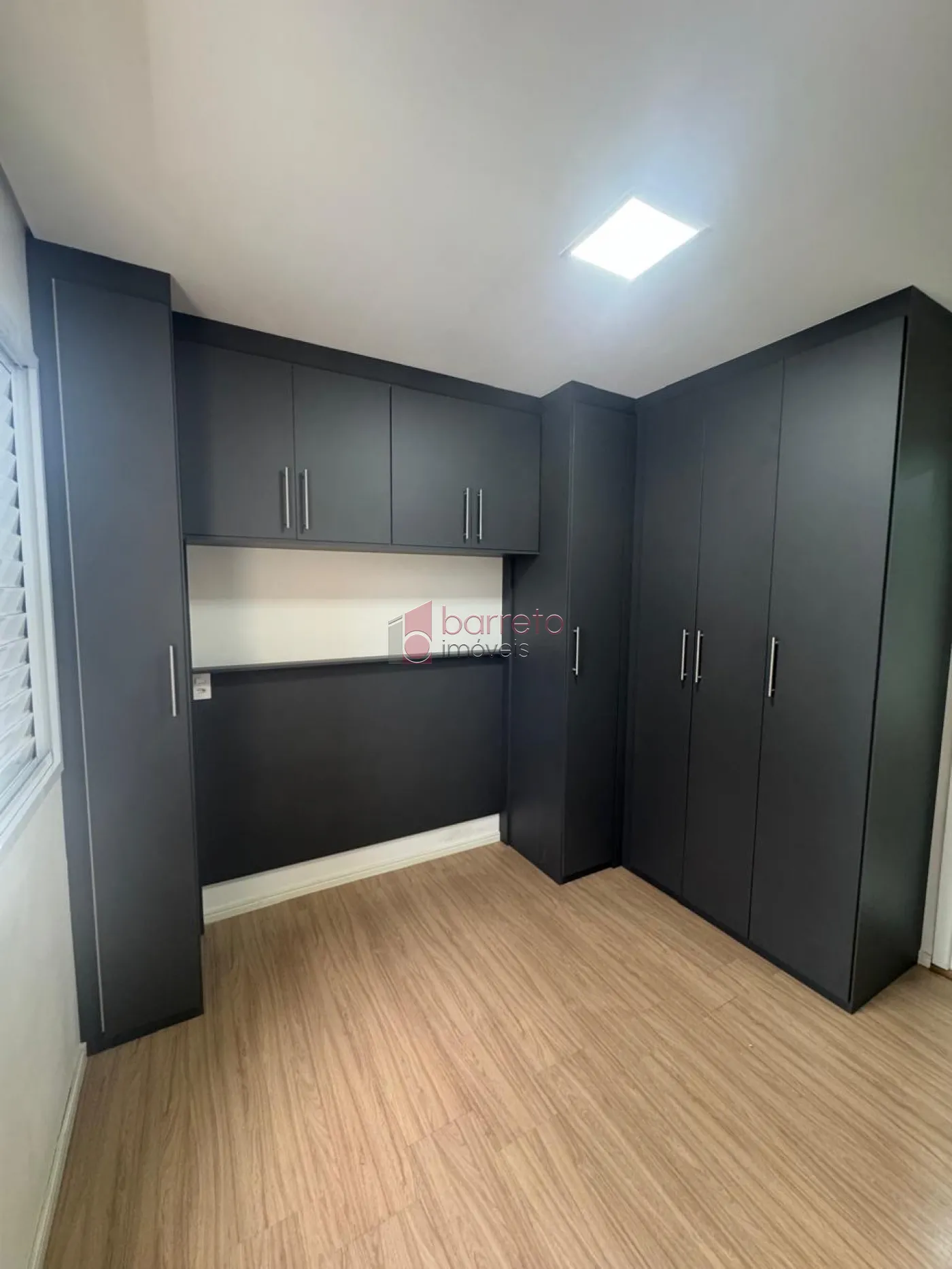 APARTAMENTO À VENDA NO CONDOMÍNIO VISTA PARK EM JUNDIAÍ/SP