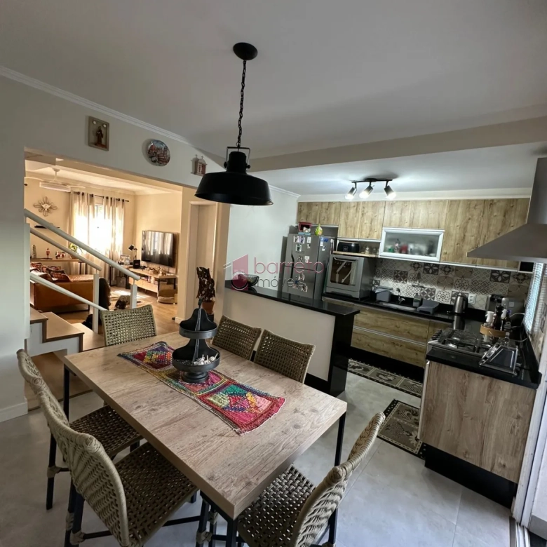 CASA À VENDA NO CONDOMÍNIO GIORNO DI SOLE II – BAIRRO COLÔNIA – JUNDIAÍ-SP