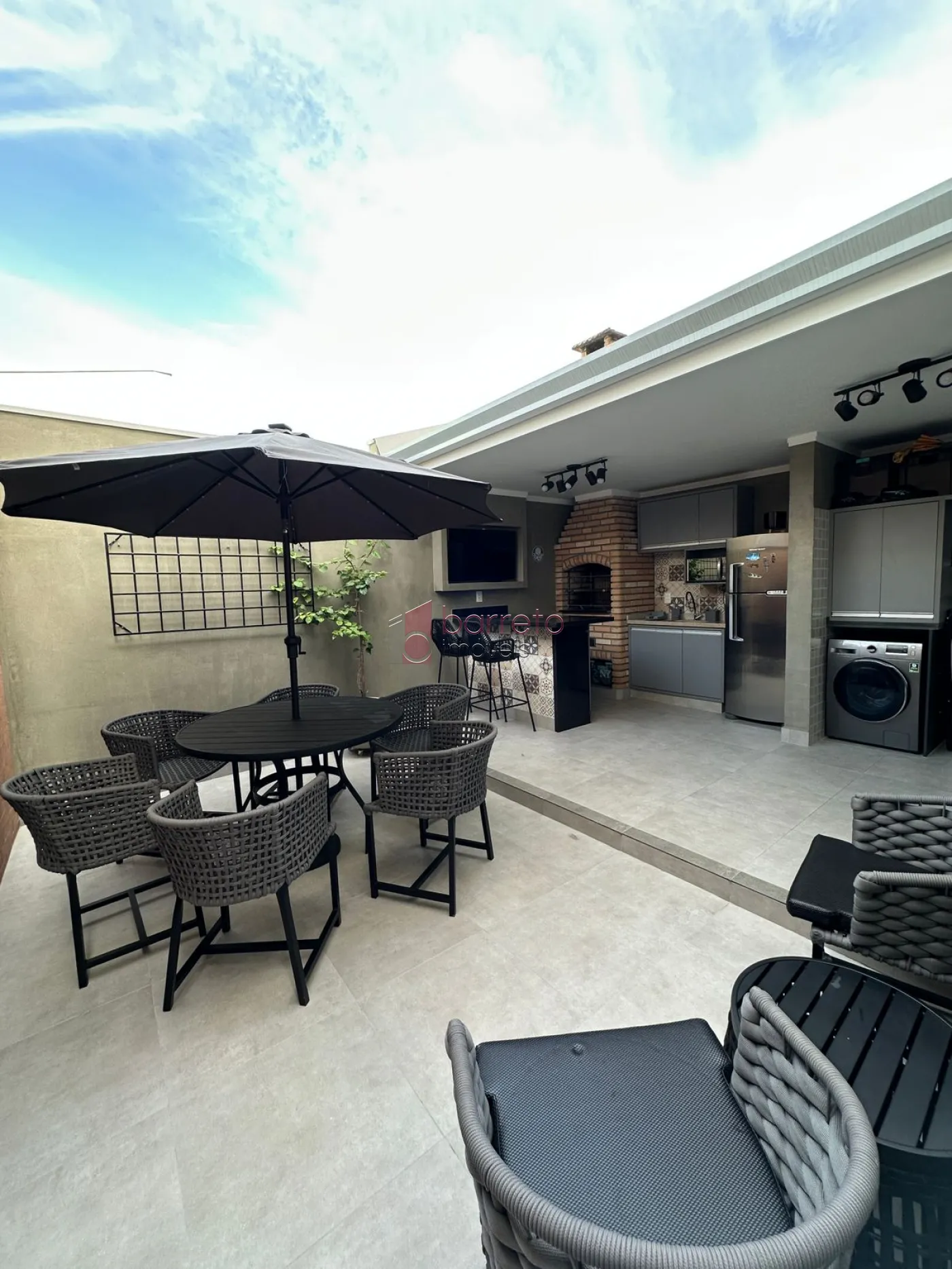CASA À VENDA NO CONDOMÍNIO GIORNO DI SOLE II – BAIRRO COLÔNIA – JUNDIAÍ-SP