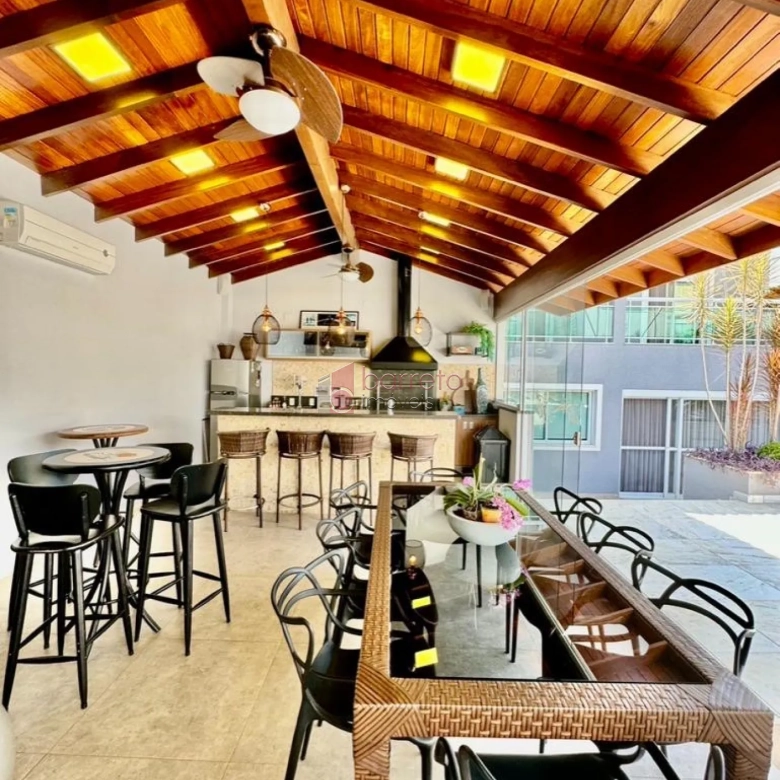 CASA ALTO PADRÃO À VENDA NO CONDOMÍNIO RESERVA DA SERRA – JUNDIAÍ/SP