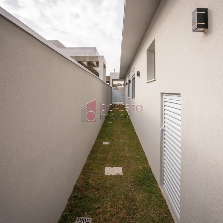 CASA À VENDA NO CONDOMÍNIO CAMPOS DE MEDEIROS EM JUNDIAÍ/SP