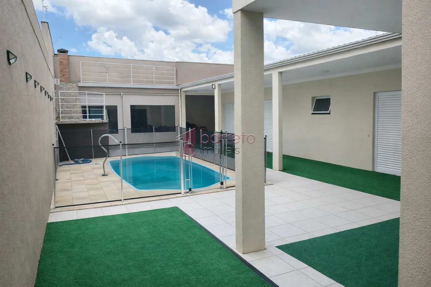 SOBRADO À VENDA NO BAIRRO HORTO SANTO ANTÔNIO EM JUNDIAÍ/SP