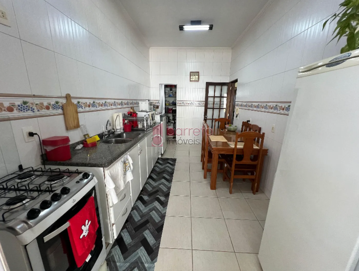 CASA À VENDA NO JARDIM QUINTA DAS VIDEIRAS EM JUNDIAÍ/SP