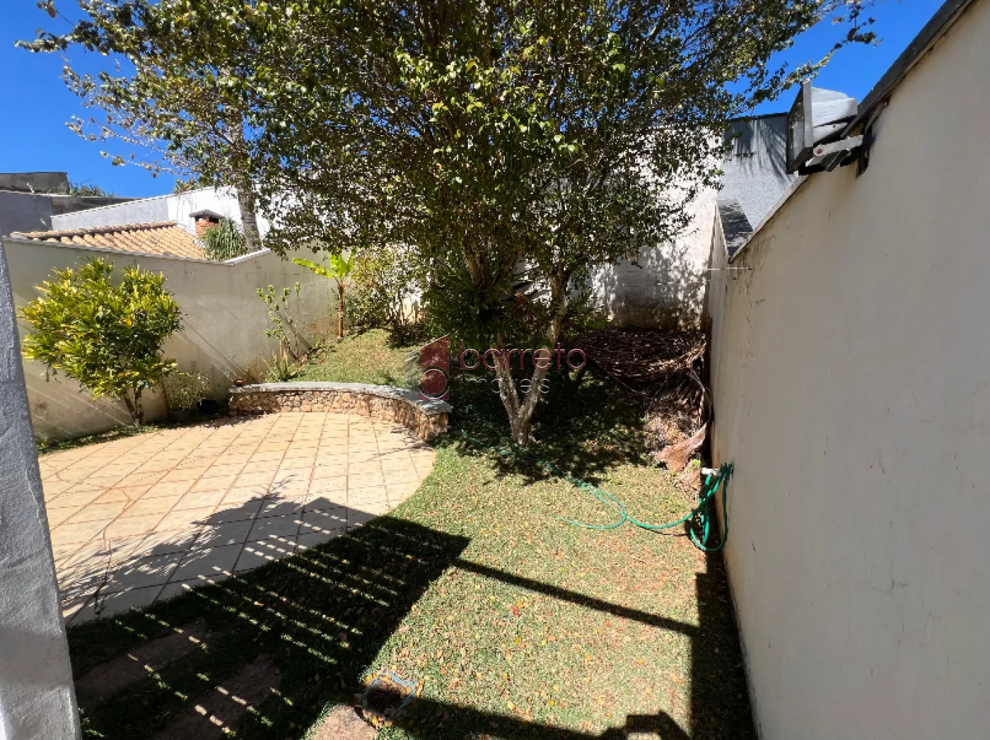 CASA À VENDA NO JARDIM QUINTA DAS VIDEIRAS EM JUNDIAÍ/SP