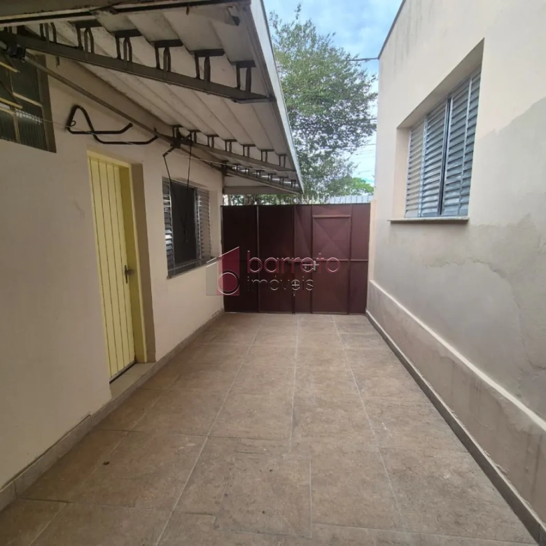 CASA TÉRREA COM EDÍCULA À VENDA NA VILA LIBERDADE EM JUNDIAÍ/SP