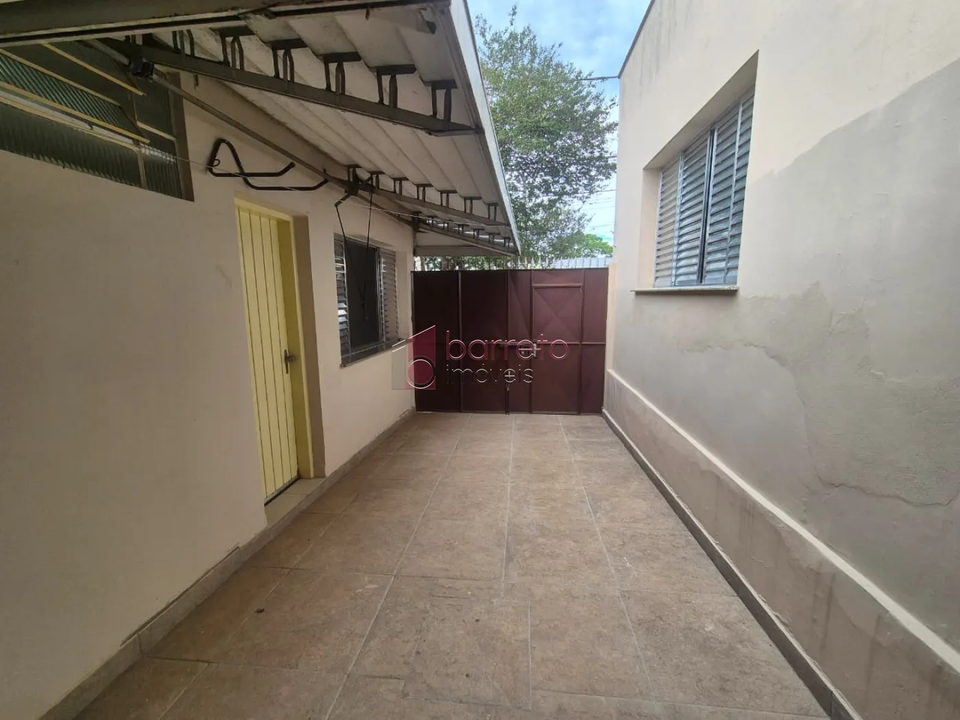 CASA TÉRREA COM EDÍCULA À VENDA NA VILA LIBERDADE EM JUNDIAÍ/SP