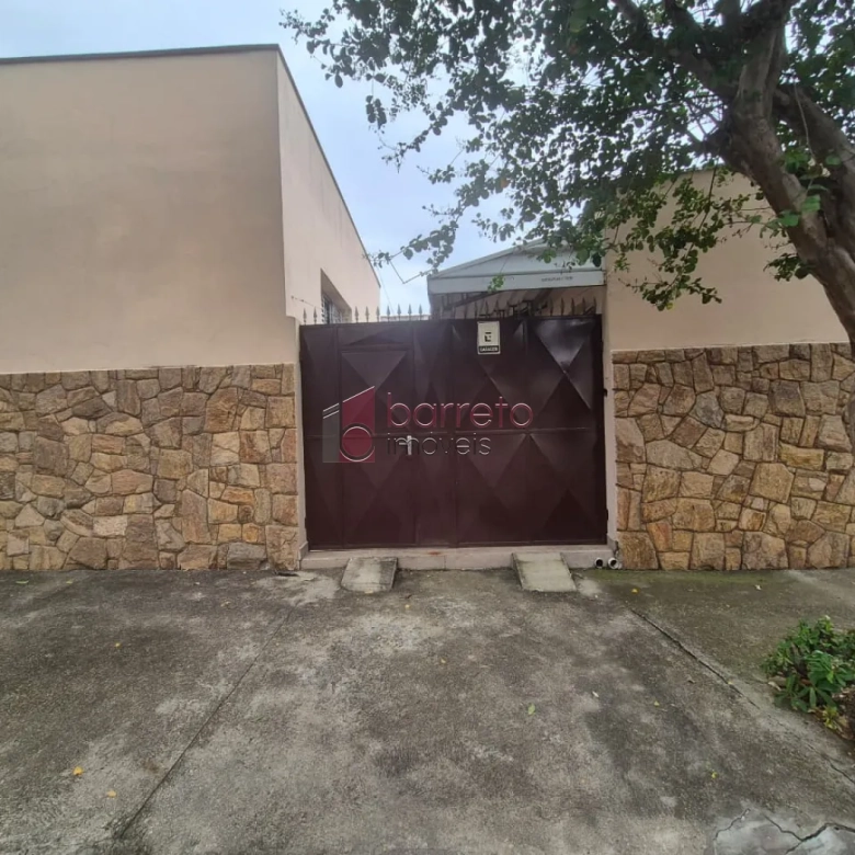 CASA TÉRREA COM EDÍCULA À VENDA NA VILA LIBERDADE EM JUNDIAÍ/SP