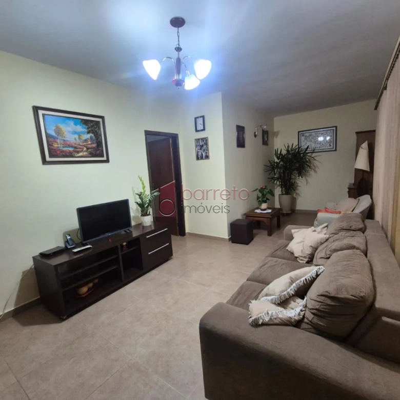 CASA TÉRREA COM EDÍCULA À VENDA NA VILA LIBERDADE EM JUNDIAÍ/SP