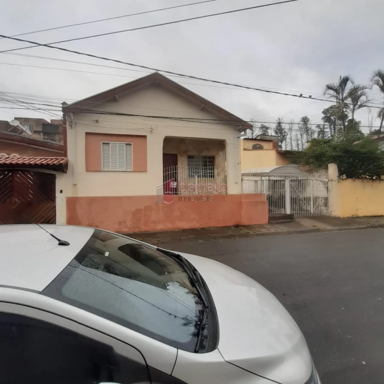 CASA À VENDA NO JARDIM PITANGUEIRAS EM JUNDIAÍ/SP