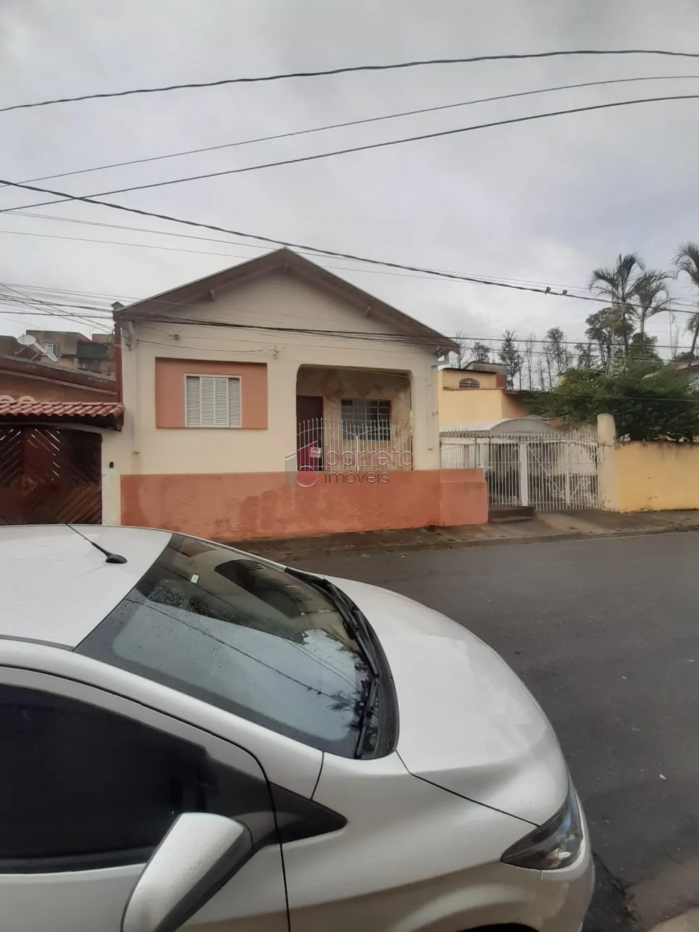 CASA À VENDA NO JARDIM PITANGUEIRAS EM JUNDIAÍ/SP