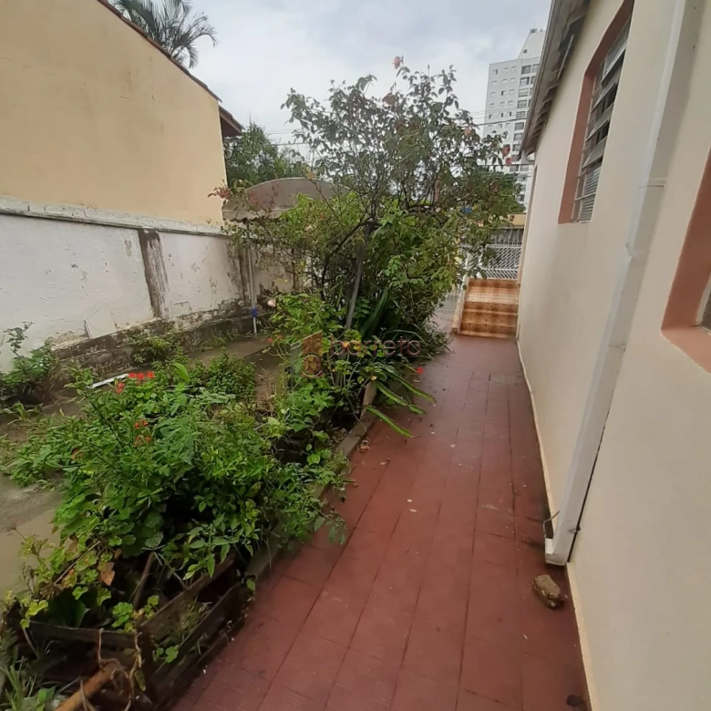 CASA À VENDA NO JARDIM PITANGUEIRAS EM JUNDIAÍ/SP