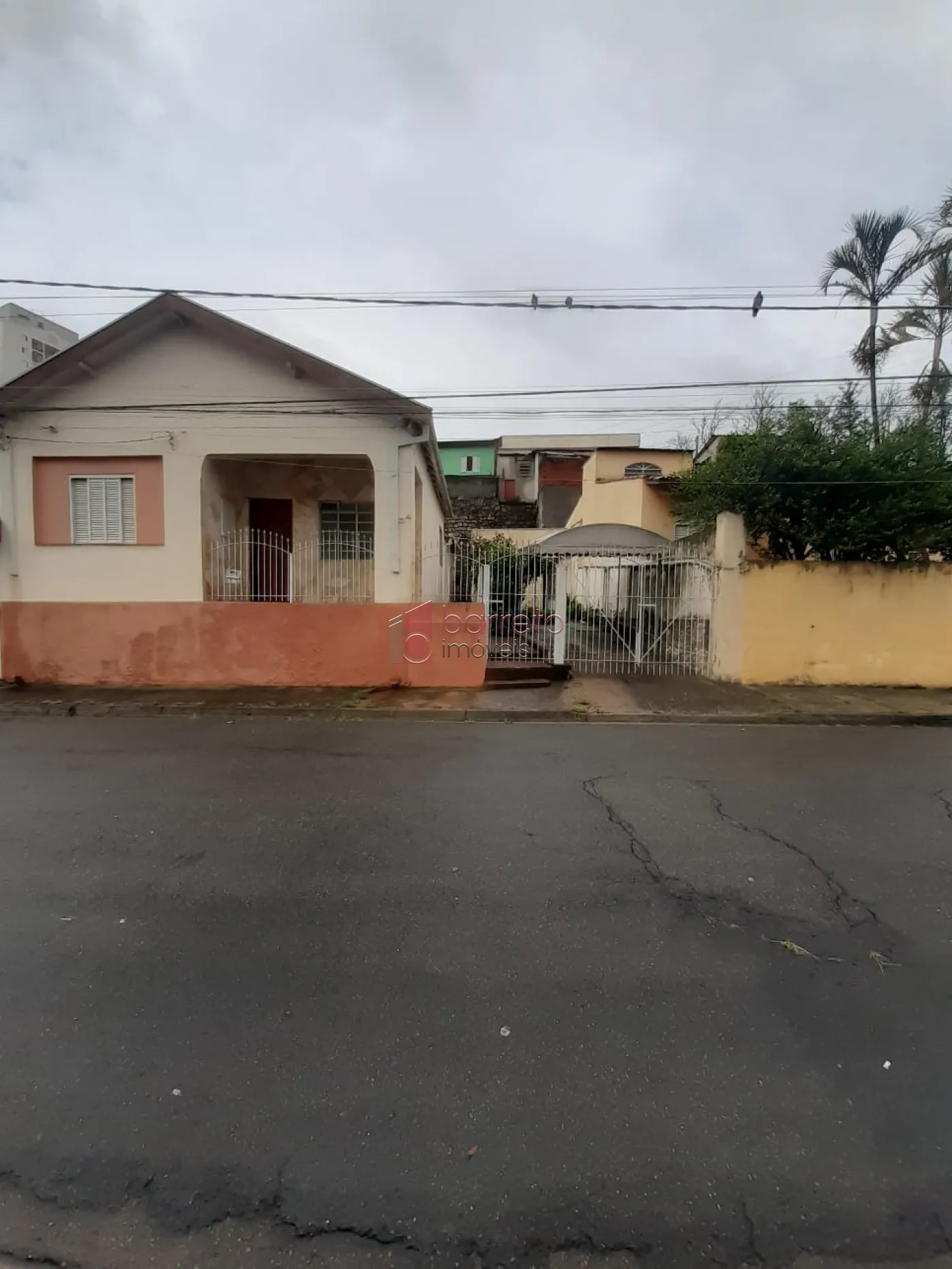 CASA À VENDA NO JARDIM PITANGUEIRAS EM JUNDIAÍ/SP