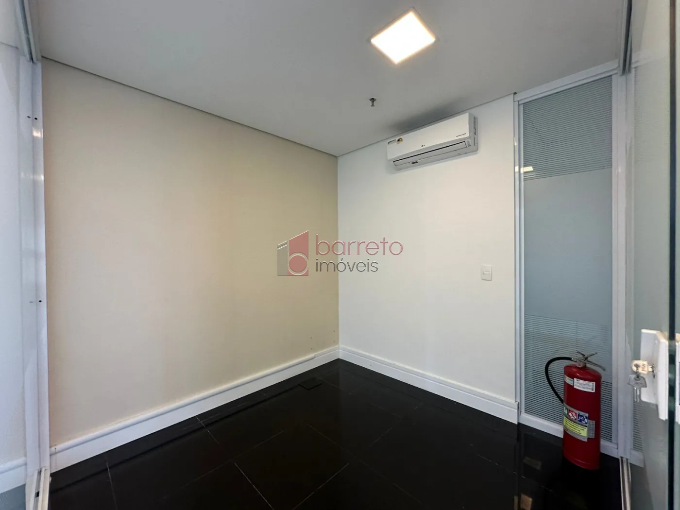 SALA COMERCIAL À VENDA – AVENIDA NOVE DE JULHO – MAXIME OFFICE TOWER