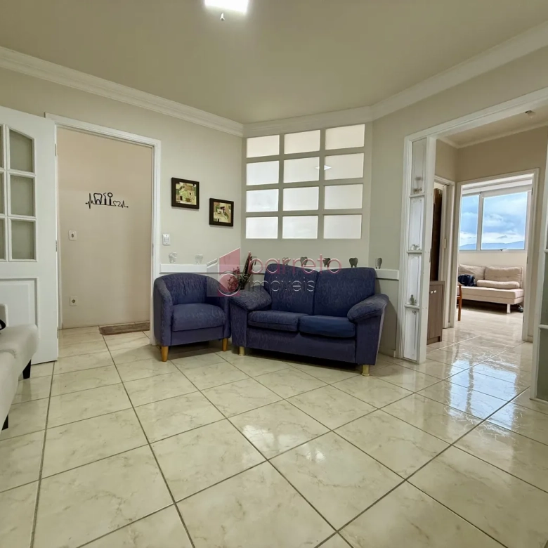 SALA COMERCIAL À VENDA NO EDIFÍCIO CAPRI NO CENTRO DE JUNDIAÍ/SP