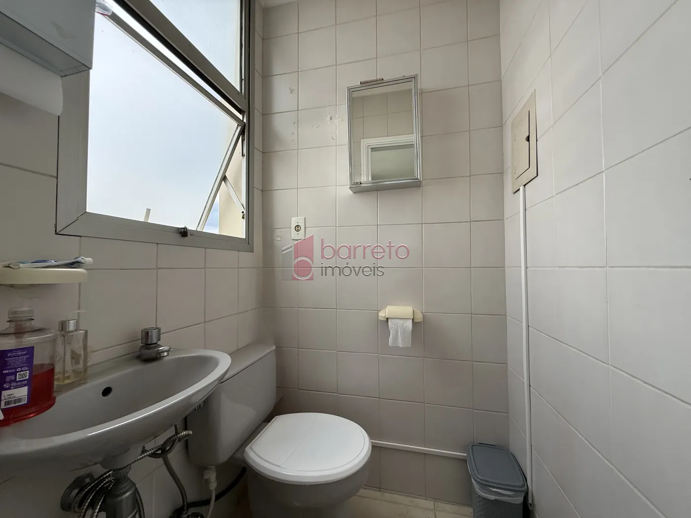 SALA COMERCIAL À VENDA NO EDIFÍCIO CAPRI NO CENTRO DE JUNDIAÍ/SP