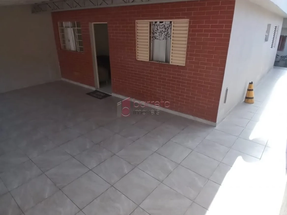 CASA À VENDA NA VILA POPULAR EM VÁRZEA PAULISTA/SP