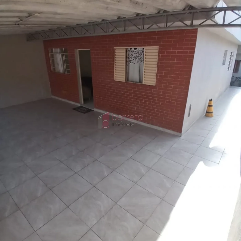 CASA À VENDA NA VILA POPULAR EM VÁRZEA PAULISTA/SP
