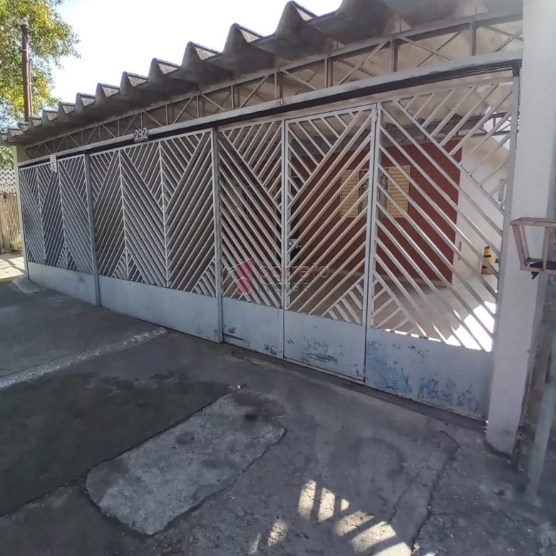 CASA À VENDA NA VILA POPULAR EM VÁRZEA PAULISTA/SP