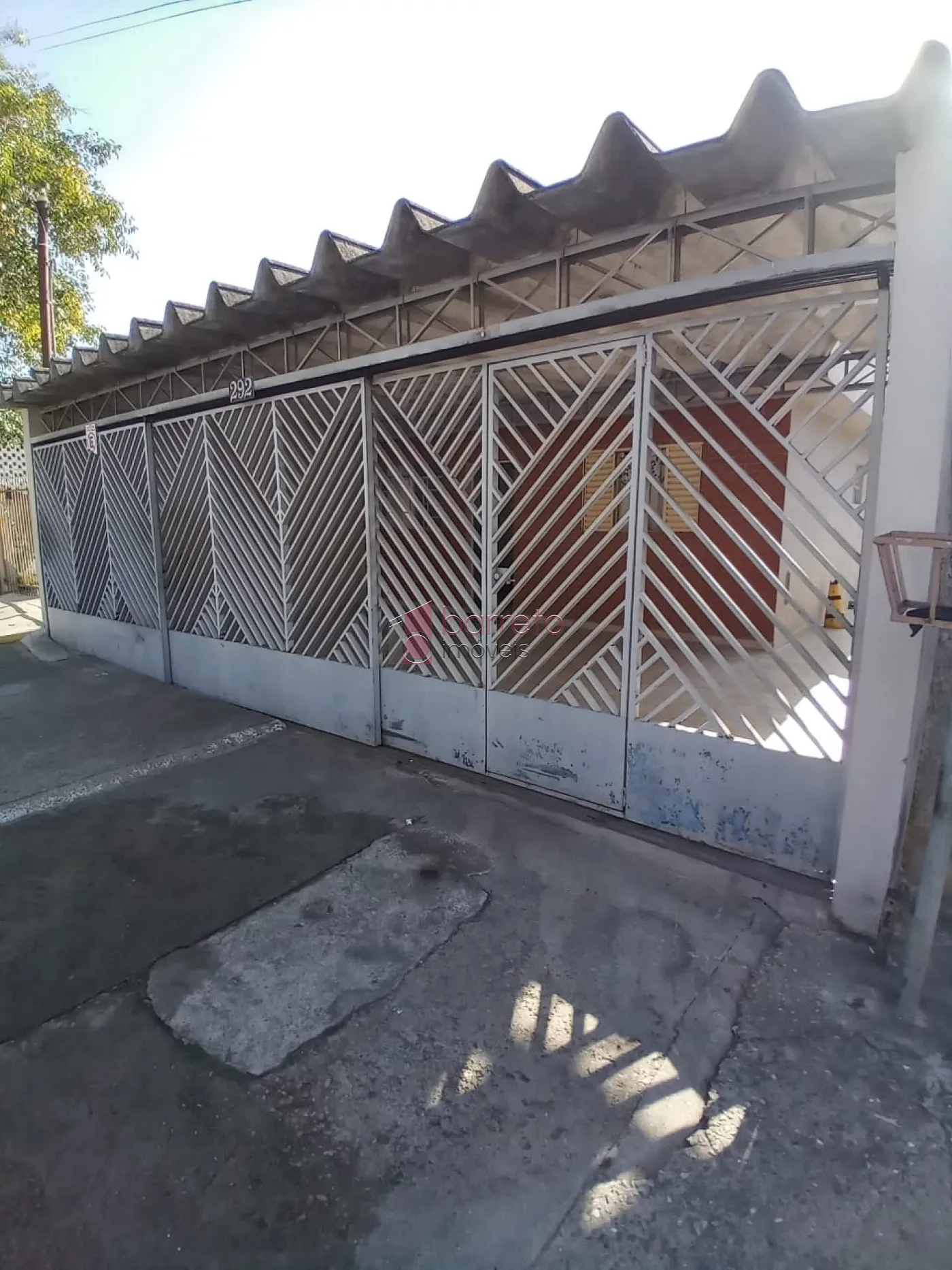 CASA À VENDA NA VILA POPULAR EM VÁRZEA PAULISTA/SP