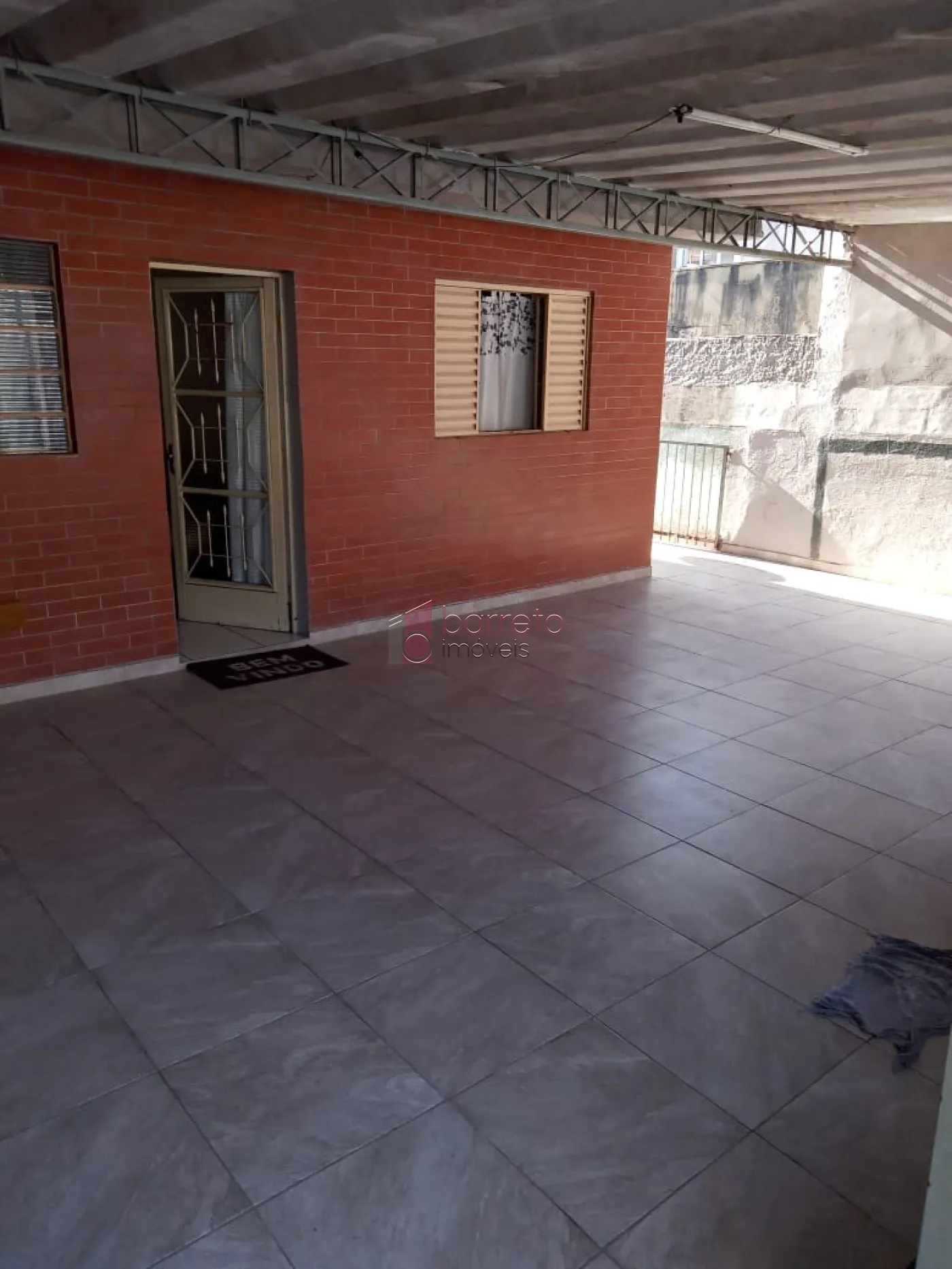 CASA À VENDA NA VILA POPULAR EM VÁRZEA PAULISTA/SP