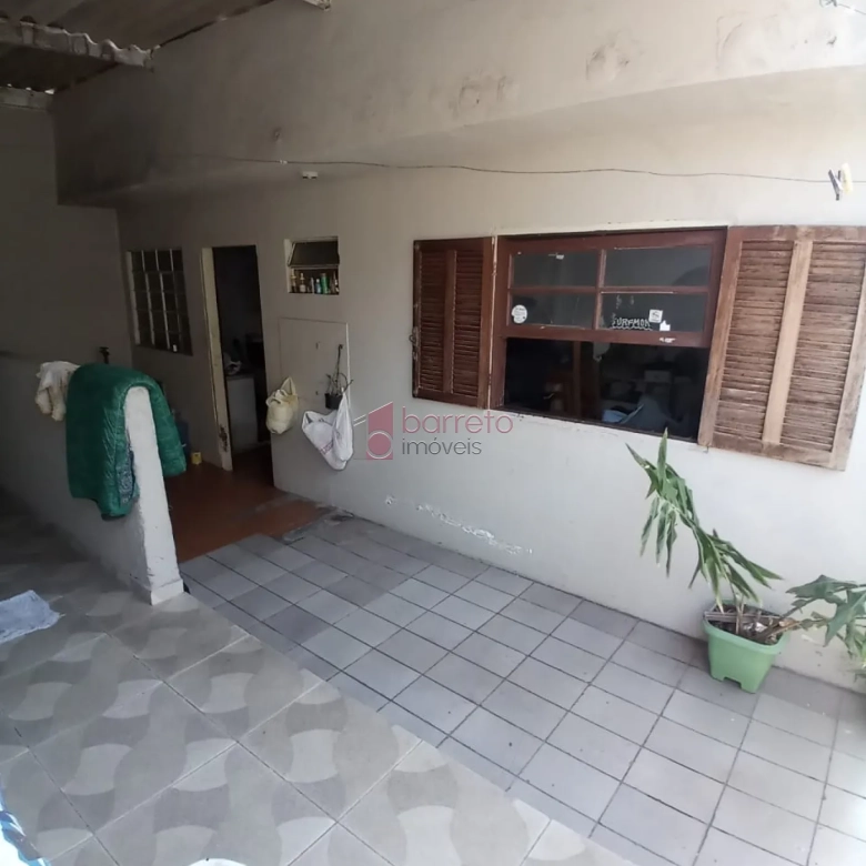 CASA À VENDA NA VILA POPULAR EM VÁRZEA PAULISTA/SP