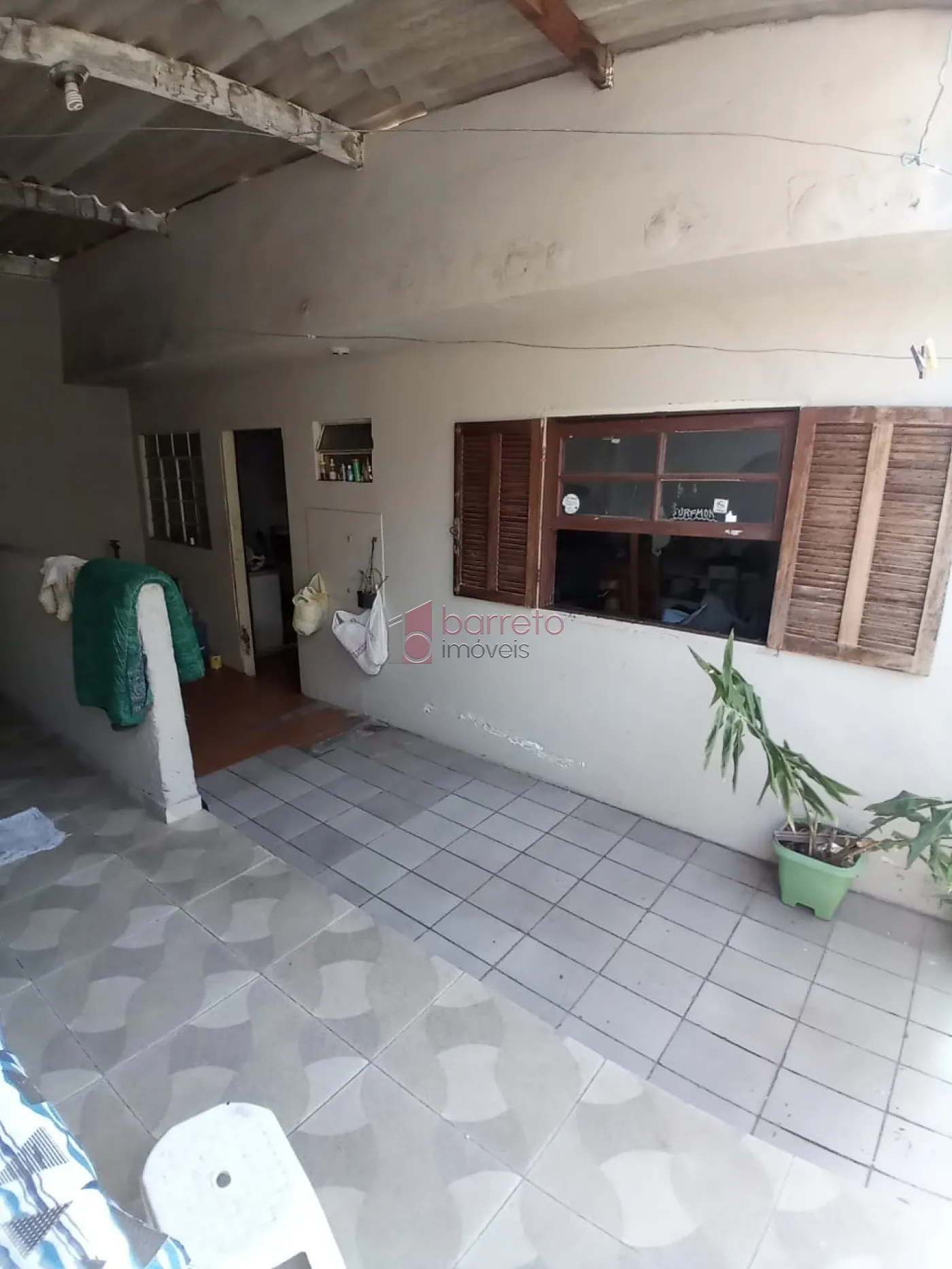CASA À VENDA NA VILA POPULAR EM VÁRZEA PAULISTA/SP