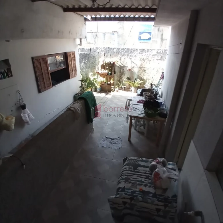 CASA À VENDA NA VILA POPULAR EM VÁRZEA PAULISTA/SP