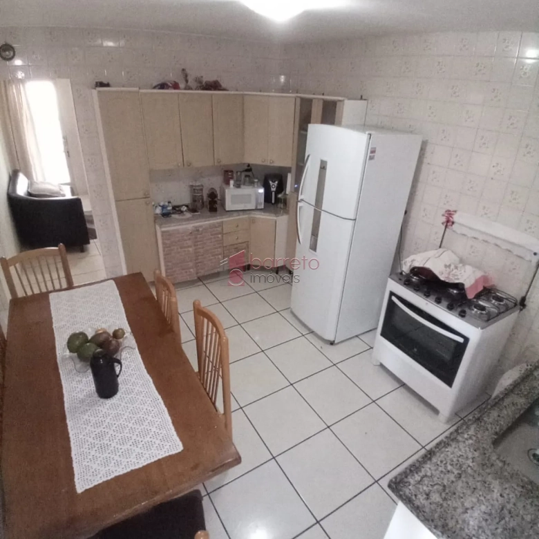 CASA À VENDA NA VILA POPULAR EM VÁRZEA PAULISTA/SP