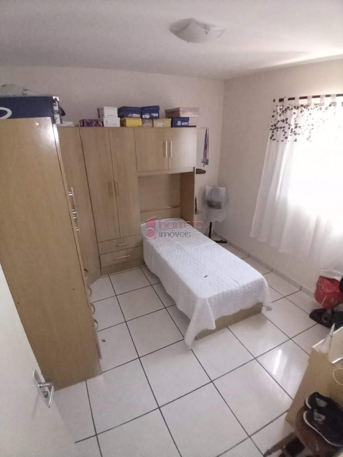 CASA À VENDA NA VILA POPULAR EM VÁRZEA PAULISTA/SP