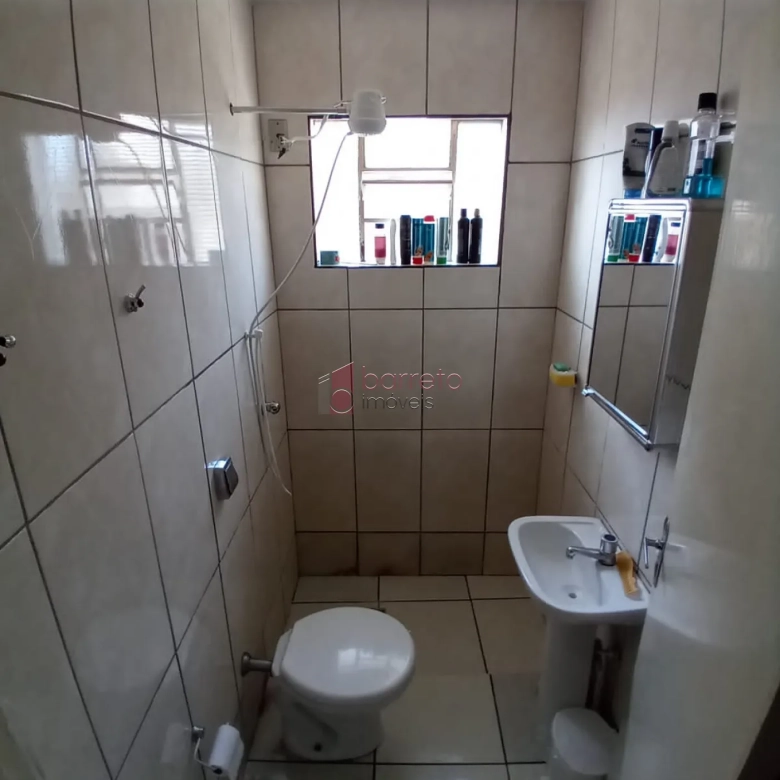 CASA À VENDA NA VILA POPULAR EM VÁRZEA PAULISTA/SP