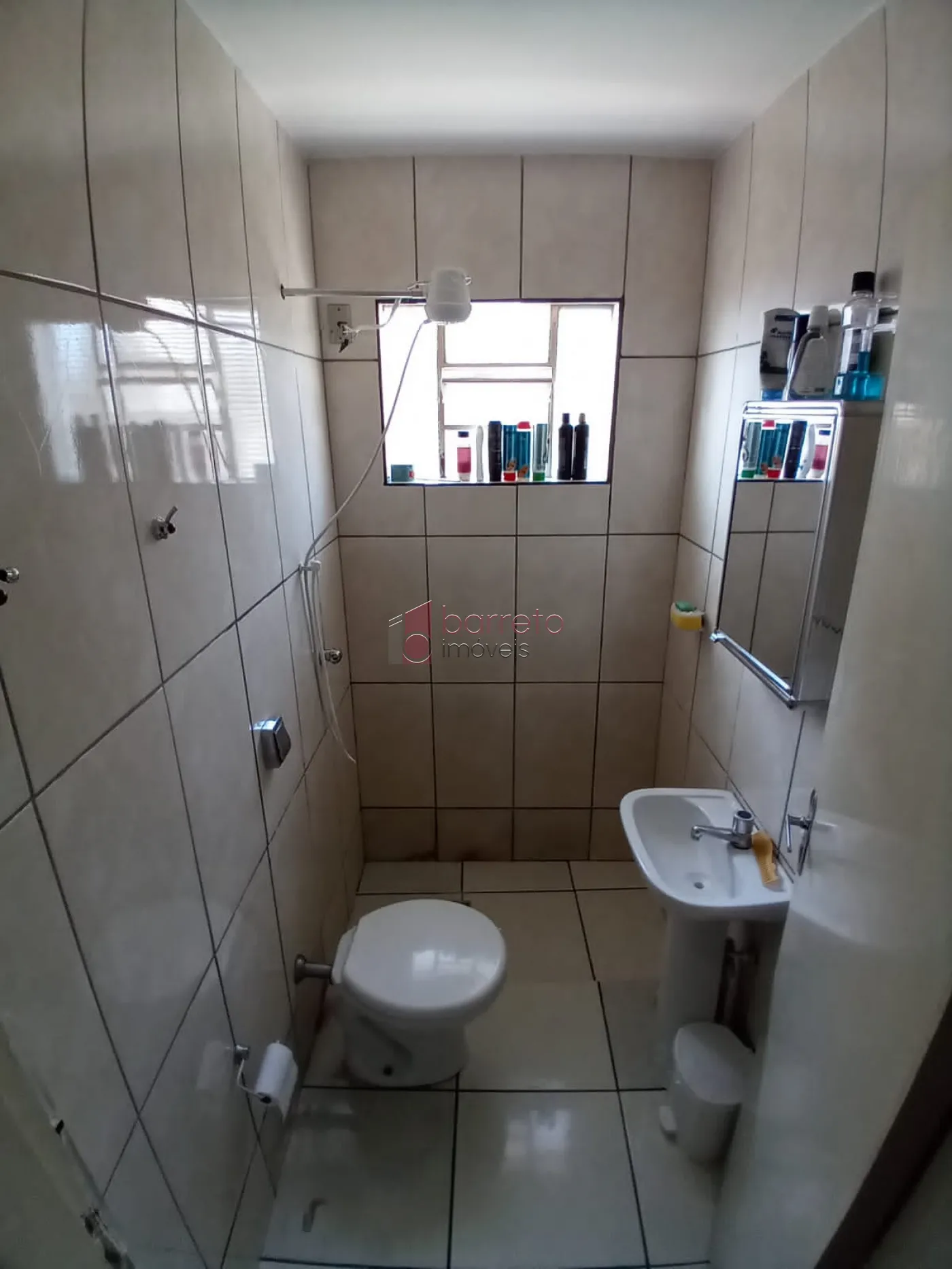 CASA À VENDA NA VILA POPULAR EM VÁRZEA PAULISTA/SP